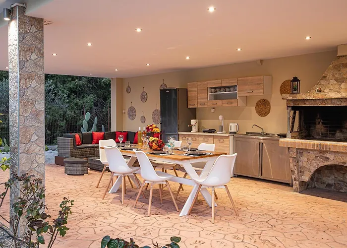 Physis Luxury Archangelos (Rhodes)