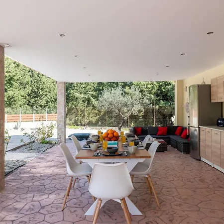 Villa Physis Luxury Arhángelosz