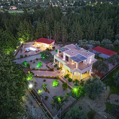 Physis Luxury Villa Arhángelosz