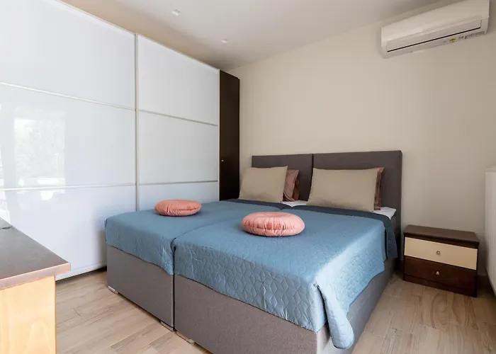 Physis Luxury